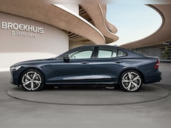 Volvo S60 - Recharge T6 Ultimate Dark | PDC + 360 camera | Trekhaak | Stoel verw. V+A + | Stuur verw.