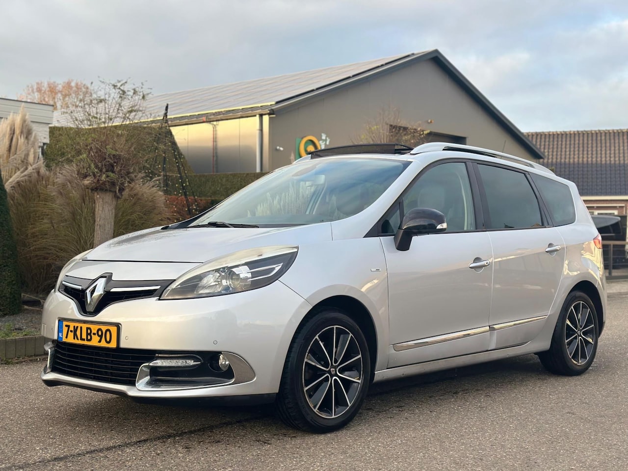 Renault Grand Scénic - 1.5 dCi Bose 7Pers 2013 Pano/Navi/Clima/Lmv - AutoWereld.nl