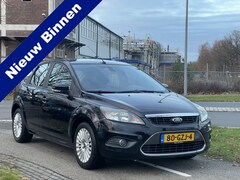 Ford Focus - 1.6 Titanium | Lederen Bekleding | Full Options | Automatische airco | LM Velgen | Stoelve