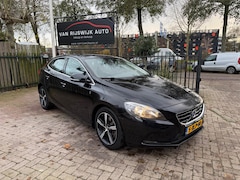 Volvo V40 - 2.0 D4 Momentum Business Nav Clima Pdc Trekh Dealer Ond