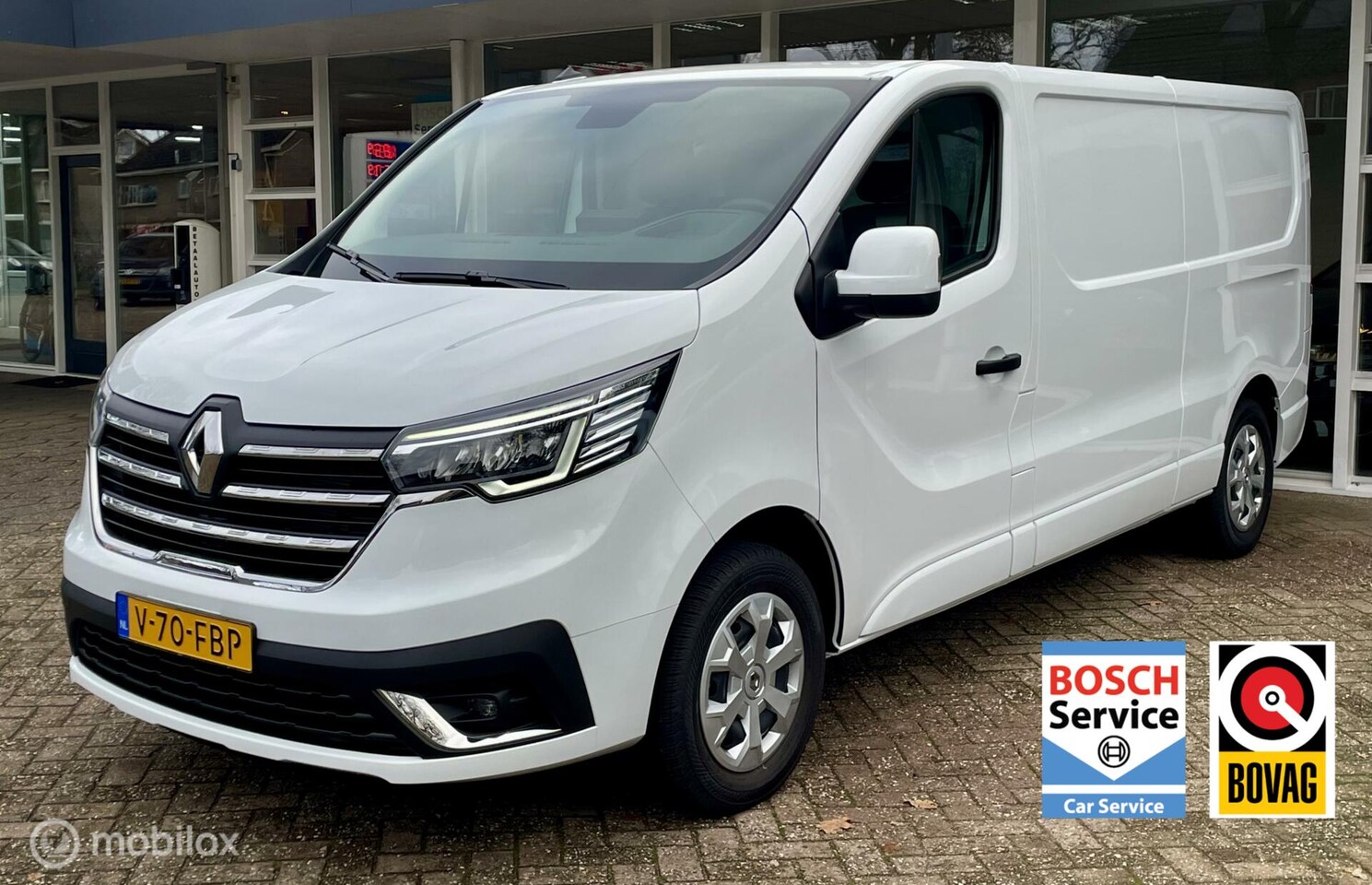 Renault Trafic - bestel 2.0 dC1 L2H1 Automaat Airco, Carplay, Pdc, Trekhaak.. - AutoWereld.nl