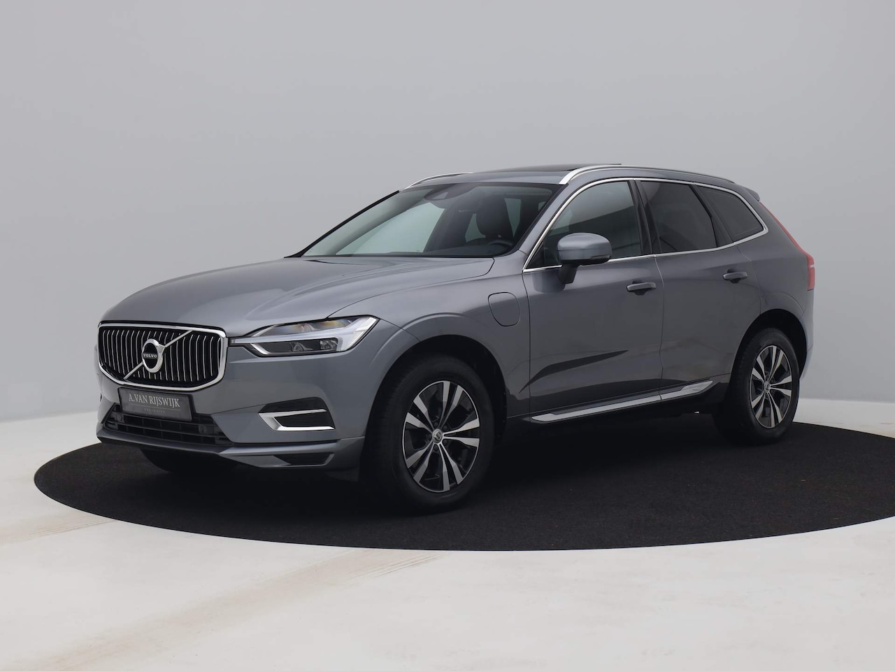 Volvo XC60 - 2.0 Recharge T6 AWD Business Pro | PANO | CAMERA | KEYLESS - AutoWereld.nl