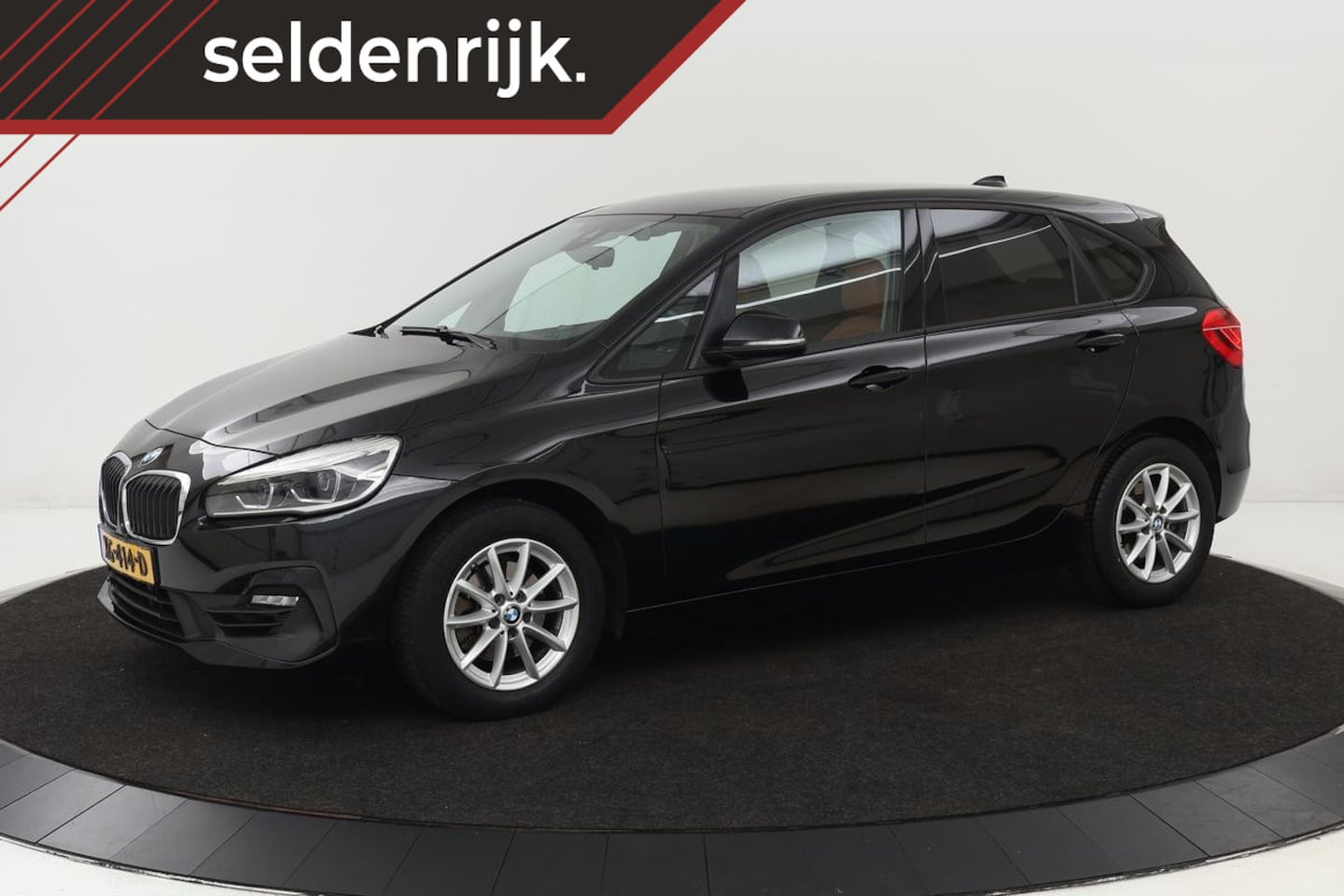 BMW 2-serie Active Tourer - 218i Executive | Leder | Full LED | Navigatie | Keyless | Climate control | PDC | Cruise c - AutoWereld.nl