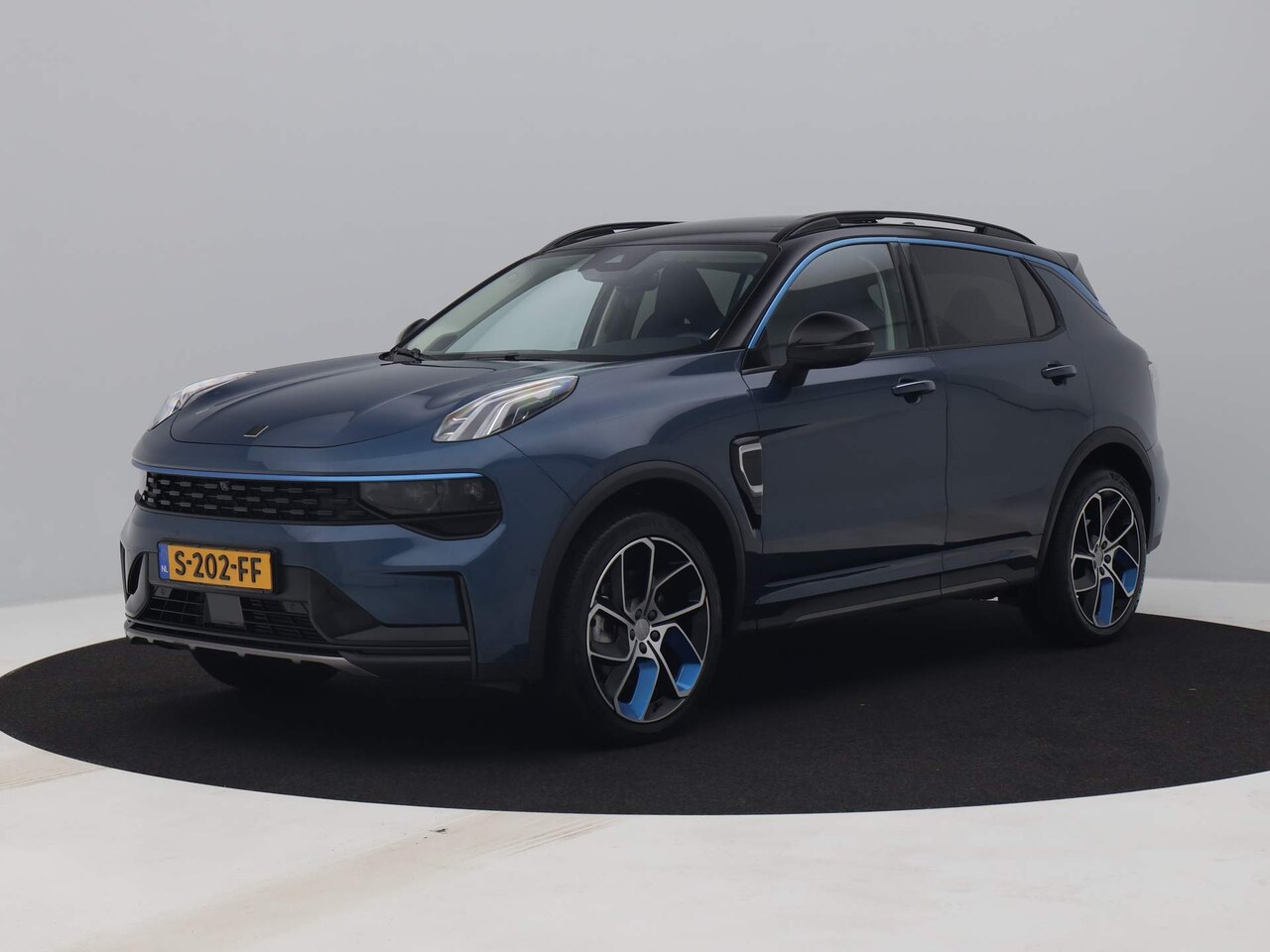 Lynk & Co 01 - 1.5 Plug-in Hybrid | 360° | NLD AUTO - AutoWereld.nl