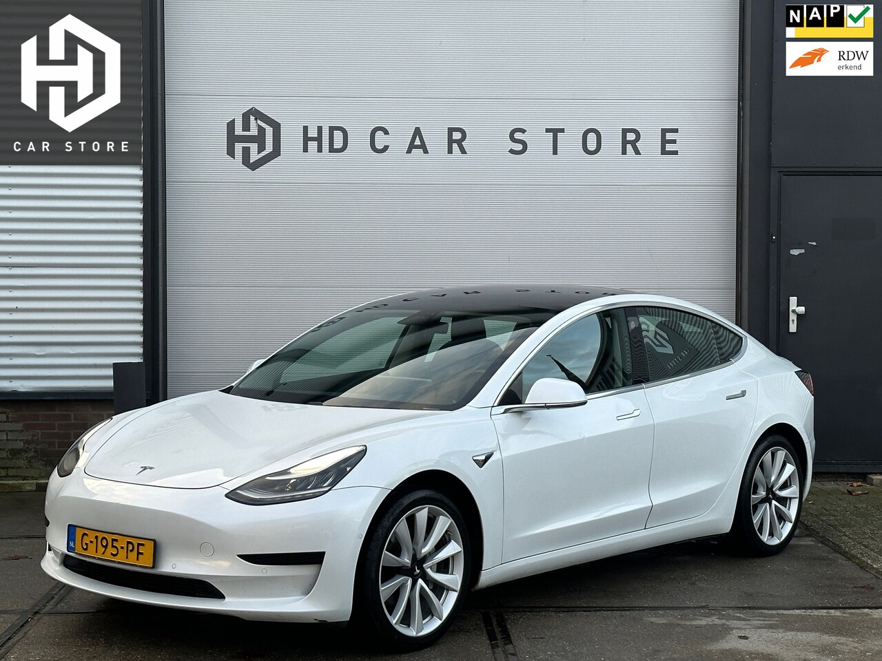 Tesla Model 3 - Standard RWD Plus 60 kWh AutoPilot 19 '' Velgen - AutoWereld.nl