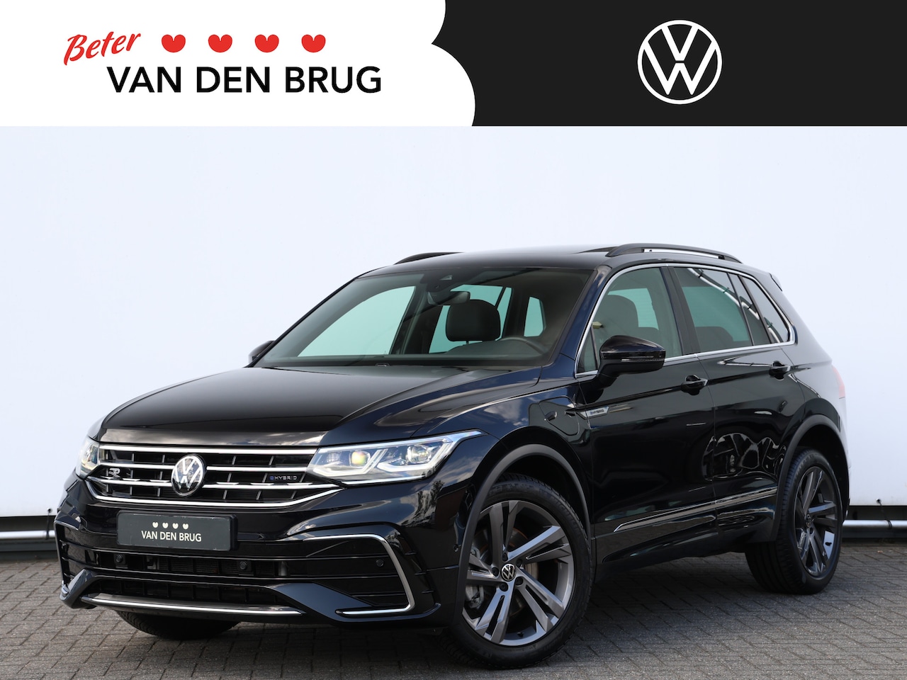 Volkswagen Tiguan - 1.4 TSI eHybrid R-Line Business 245pk DSG | Panoramadak | Keyless | LED Matrix | Navigatie - AutoWereld.nl