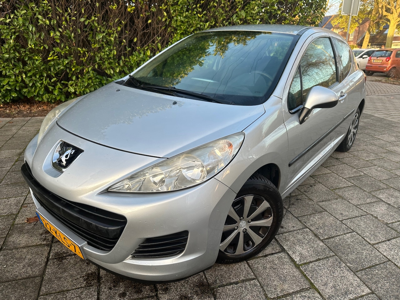 Peugeot 207 - MET CRUISE CONT, AIRCO & JAAR APK! - AutoWereld.nl