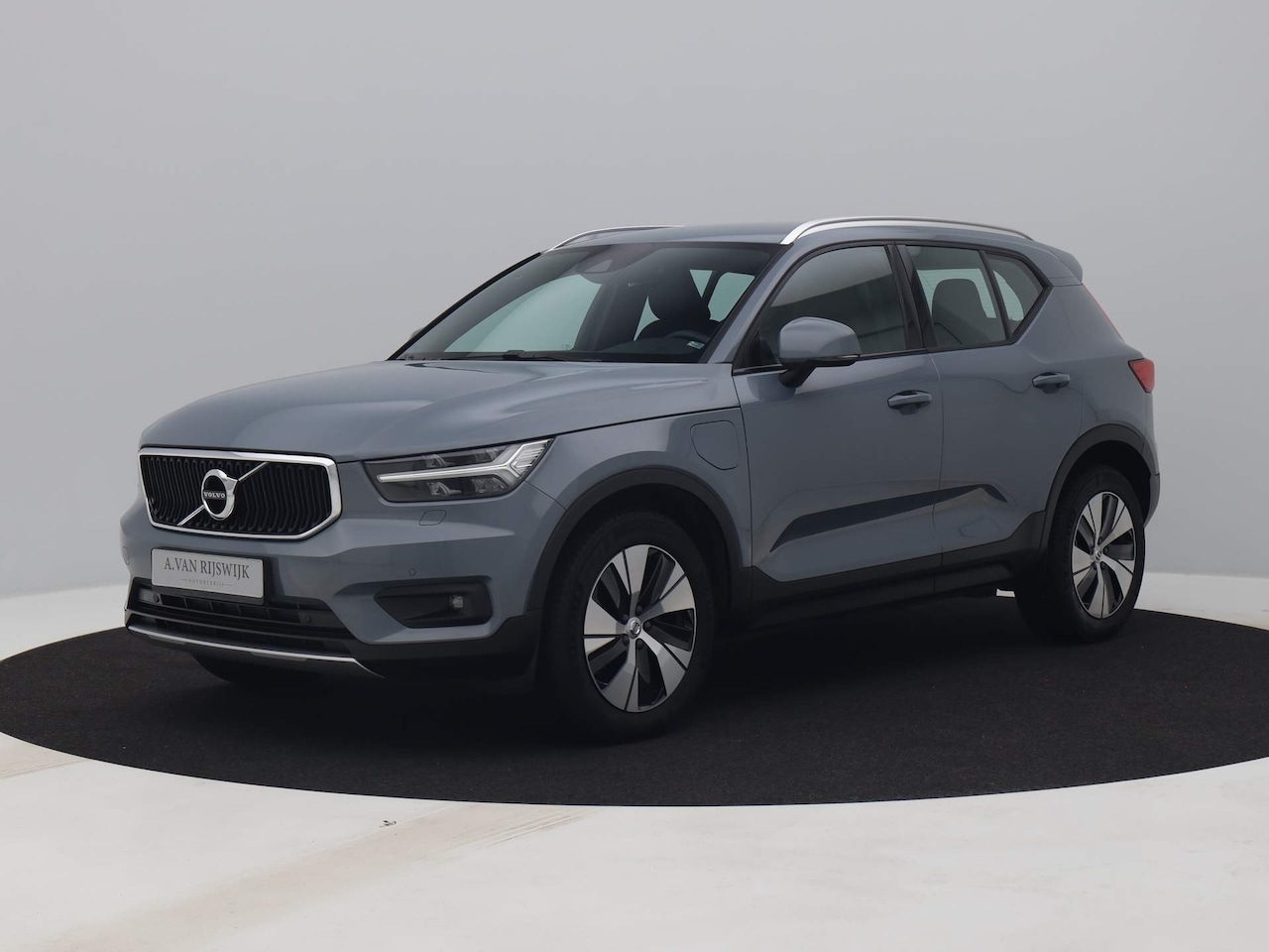 Volvo XC40 - 1.5 T5 Twin Engine Momentum Pro | ADAPTIVE | CAMERA | STOELVERW. - AutoWereld.nl