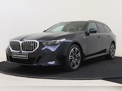 BMW i5 Touring - eDrive40 M Sport / Panoramadak / Trekhaak / Adaptieve LED / Parking Assistant / M Sportond