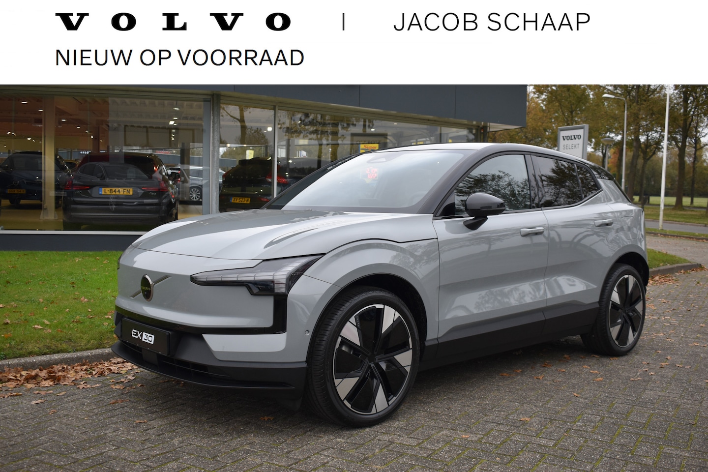 Volvo EX30 - Extended Range 272PKUltra 69 kWh | Glazen dak | H&K | Elektr. stoel | 20"LMV | Camera | AC - AutoWereld.nl