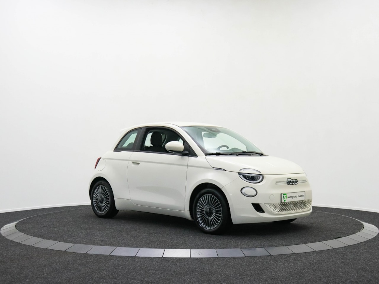 Fiat 500 - Icon 42 kWh | Private lease 299.- pm | - AutoWereld.nl