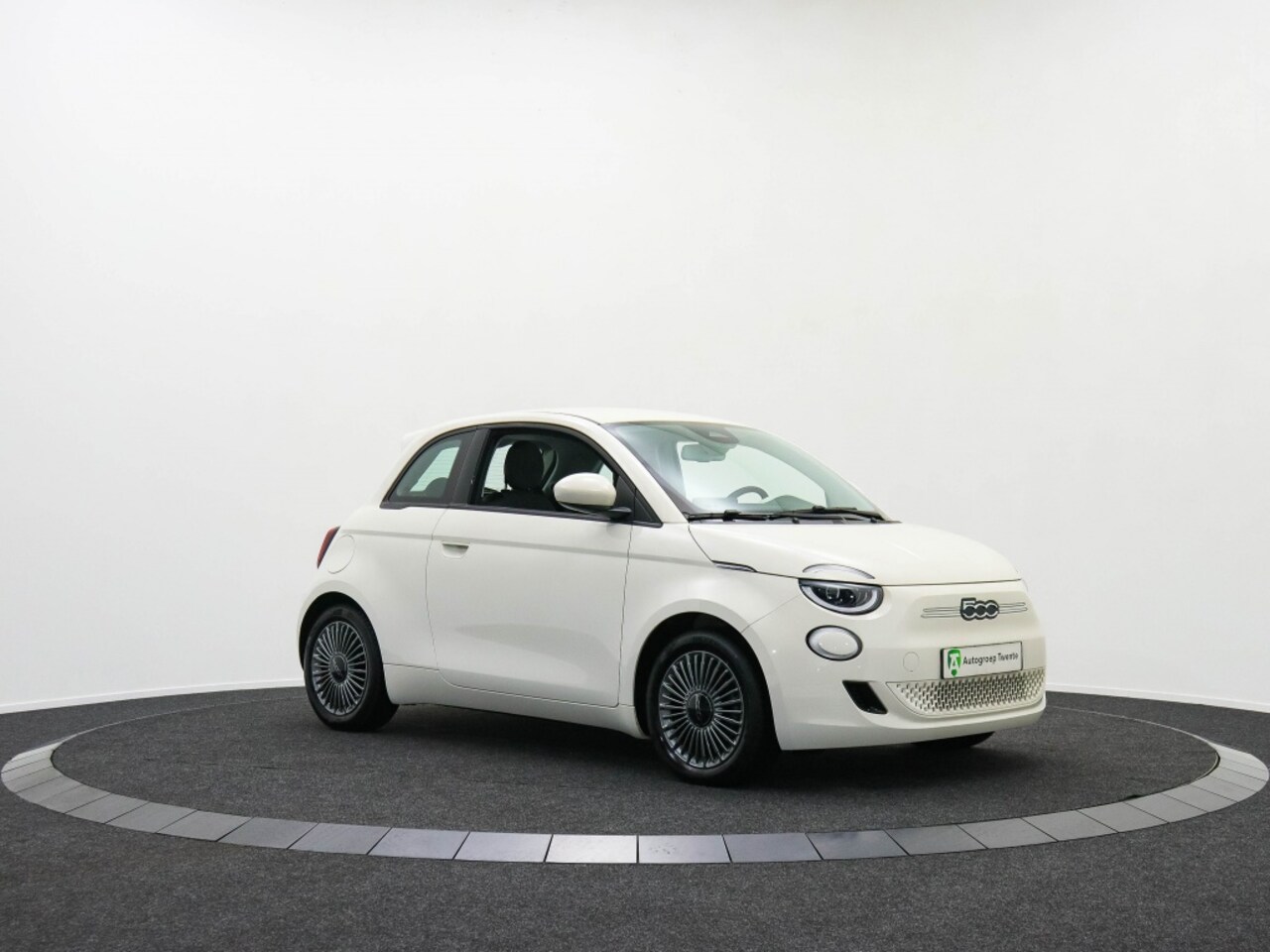 Fiat 500 - Icon 42 kWh | Private lease 299.- pm | - AutoWereld.nl