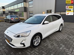 Ford Focus Wagon - 1.0 EcoBoost Titanium Business