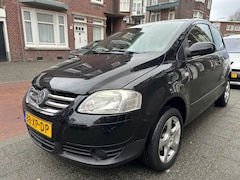 Volkswagen Fox - 1.2 Trendline Airco Dealer OH Nieuw APK