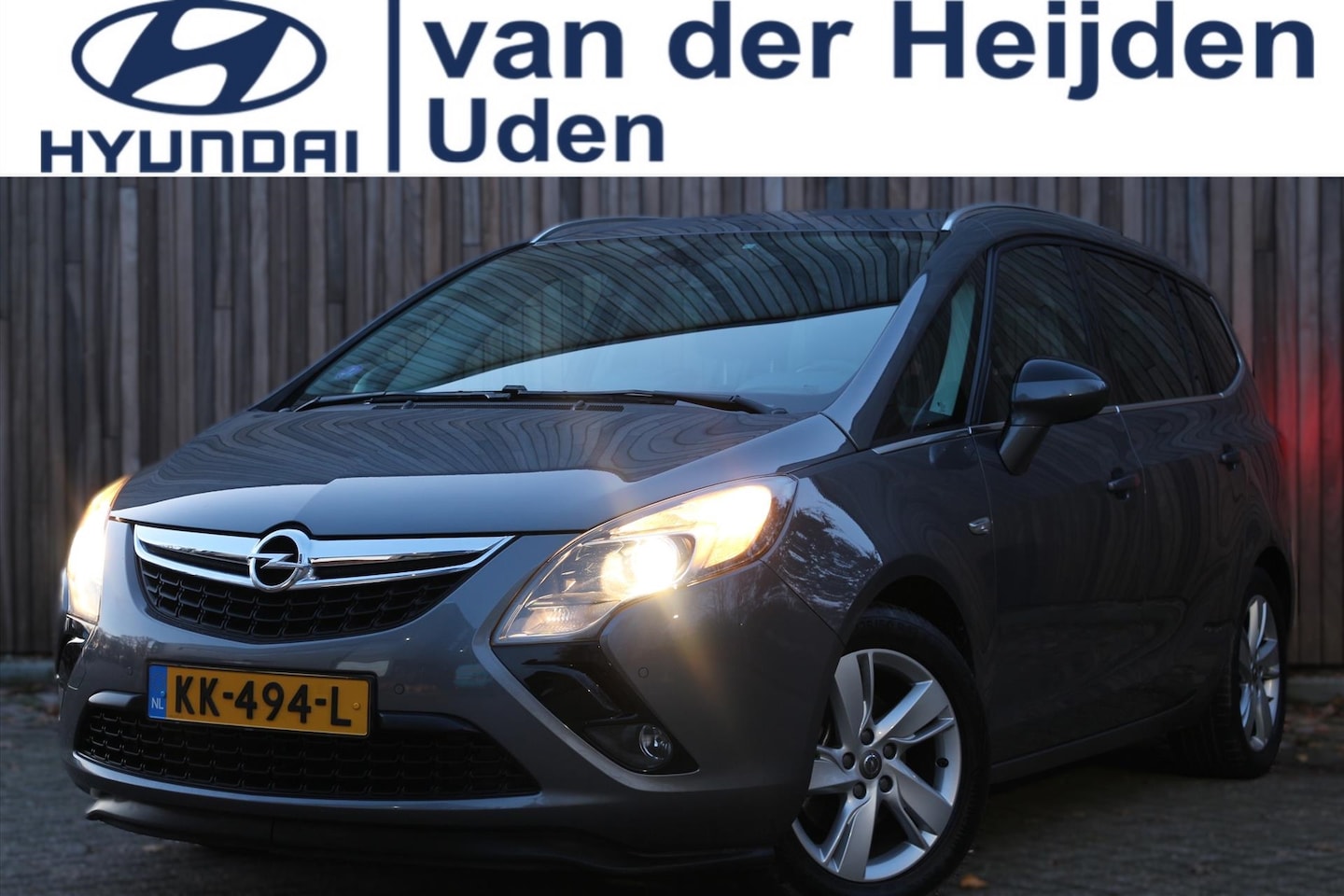 Opel Zafira Tourer - 1.4T 103KW BlitZ Trekhaak RIJKLAAR - AutoWereld.nl