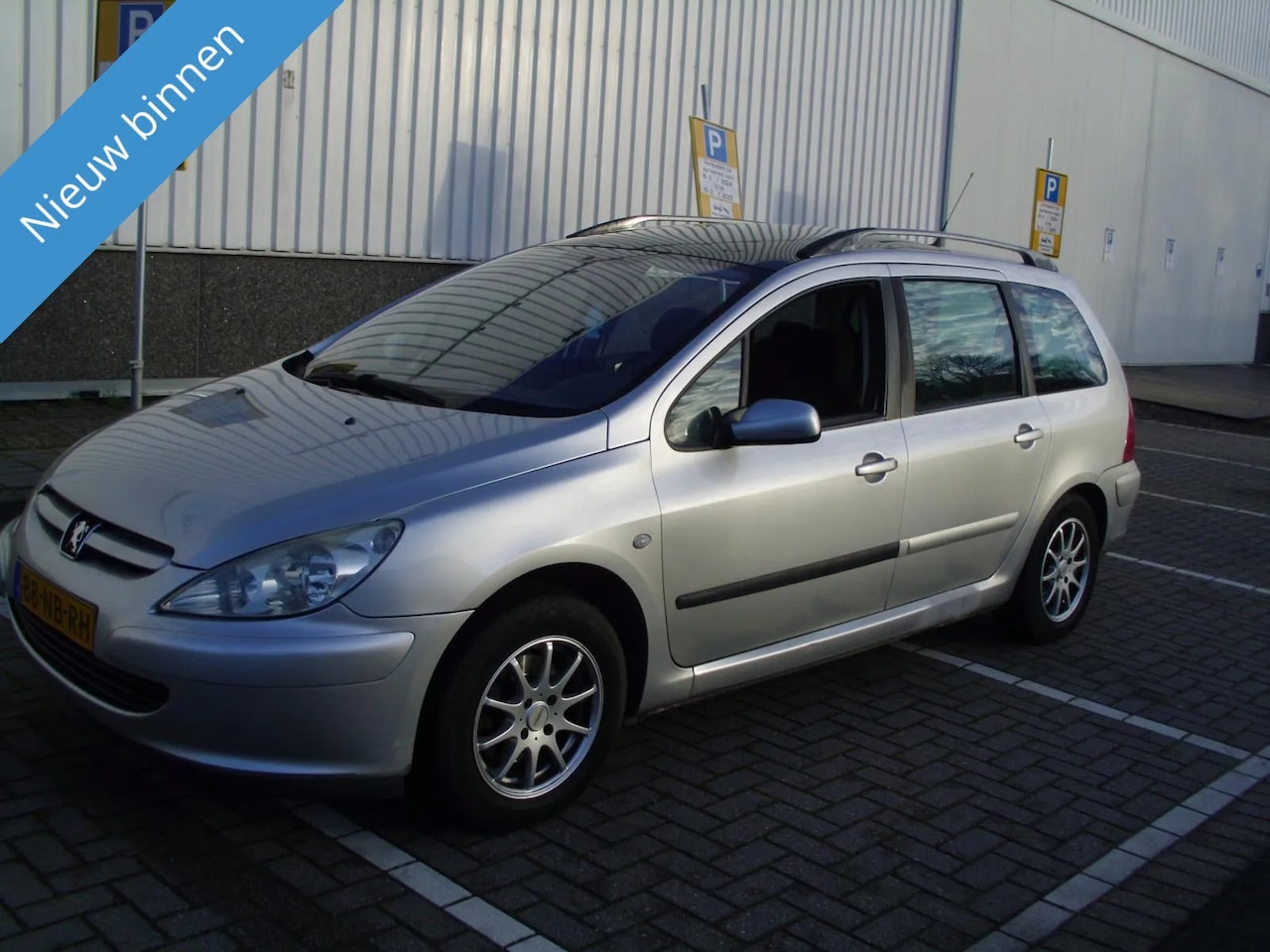 Peugeot 307 SW - 1.6 16V MET AIRCO 7 SET - AutoWereld.nl