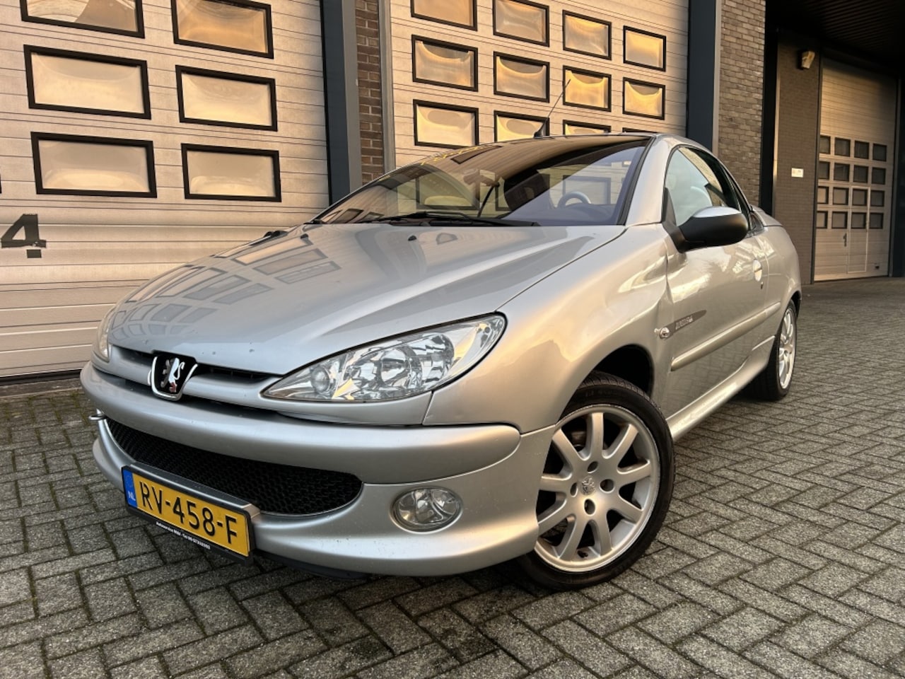 Peugeot 206 CC - 1.6 16V Quiksilver Clima Rijdt goed! ✅ - AutoWereld.nl