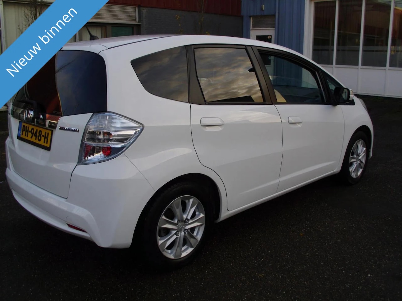 Honda Jazz - HYBRID 1.4 AIRCO AUTOMAAT PANORAAM - AutoWereld.nl