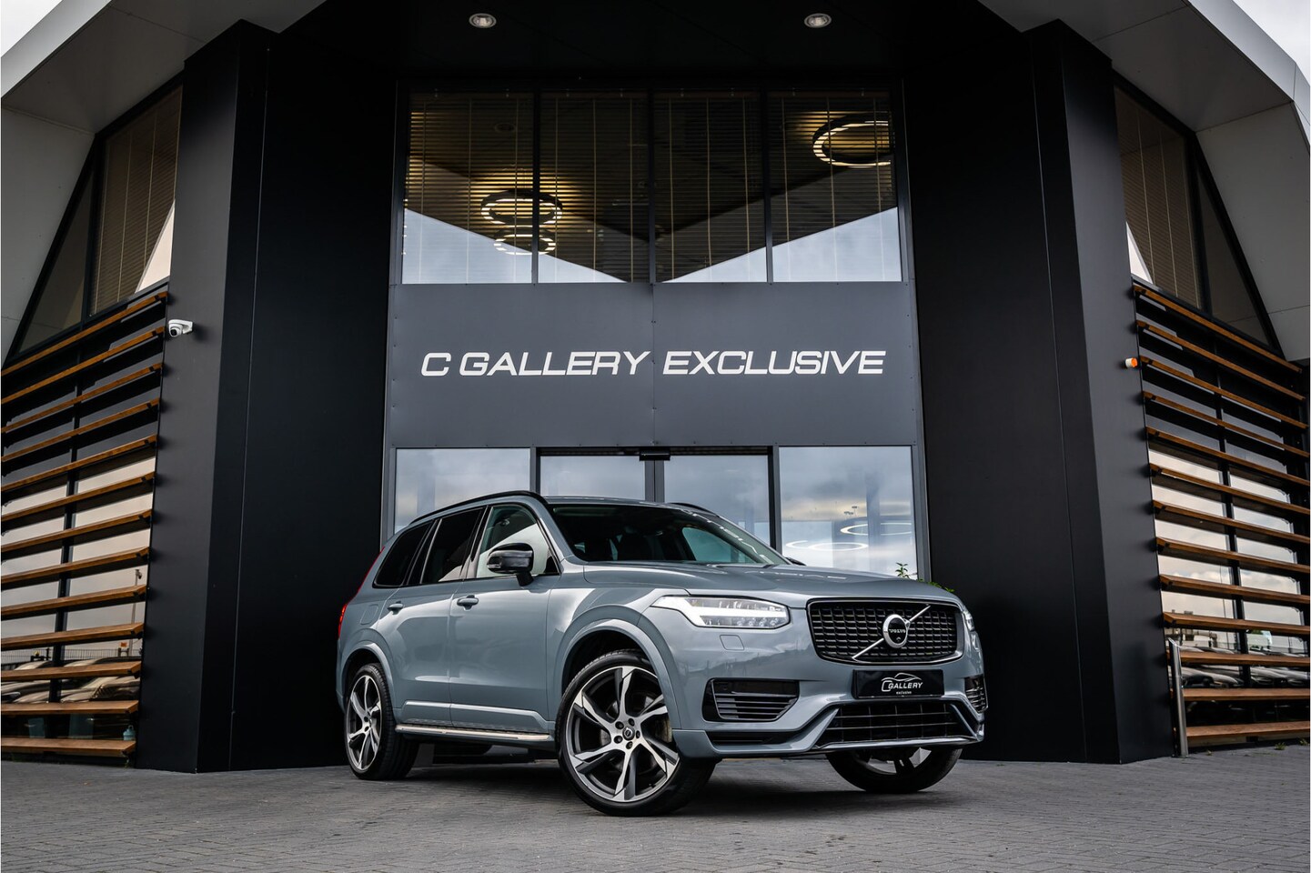 Volvo XC90 - 2.0 T8 Recharge AWD R-Design 7p - H&K | 360c | Elektr. Trekhaak - AutoWereld.nl