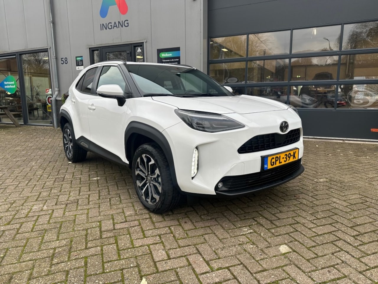 Toyota Yaris Cross - HYBRIDE NIEUW!!! 6KM! Hatchback 5 Drs Ruimtewagen - AutoWereld.nl