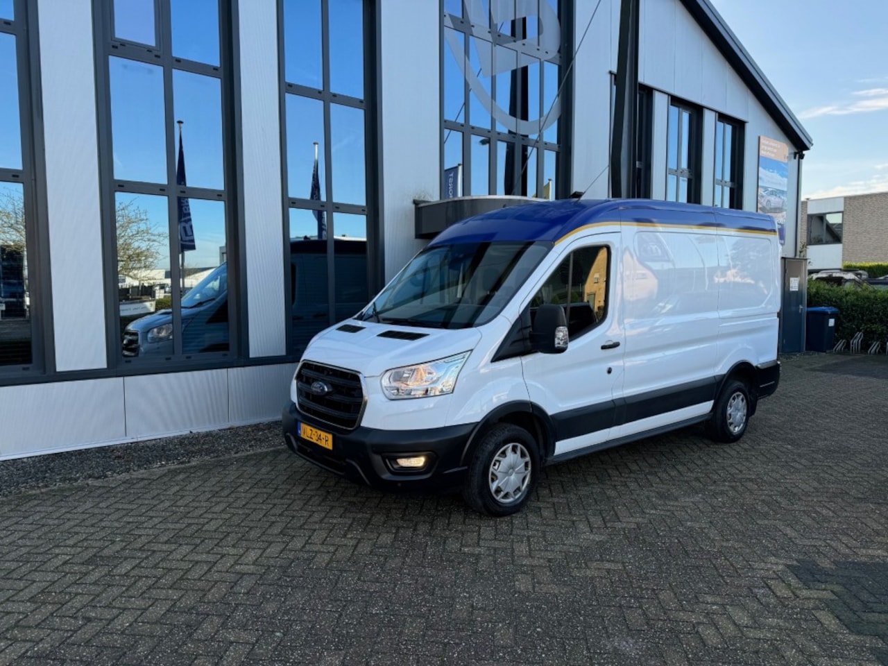 Ford Transit - 2.0 TDCi 130PK L2H2 Airco, Navi, Cruisecntrl, PDC, Inrichting, C - AutoWereld.nl