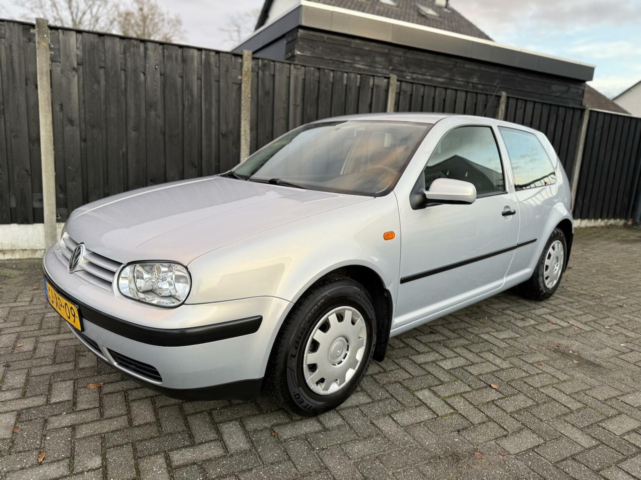 Volkswagen Golf - 1.4-16V 1.4-16V - AutoWereld.nl