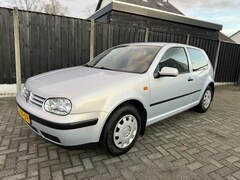 Volkswagen Golf - 1.4-16V