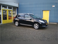 Peugeot 2008 - 1.2 PureTech Allure, 130 pk, Leer, Pano, Navi, Trekhaak