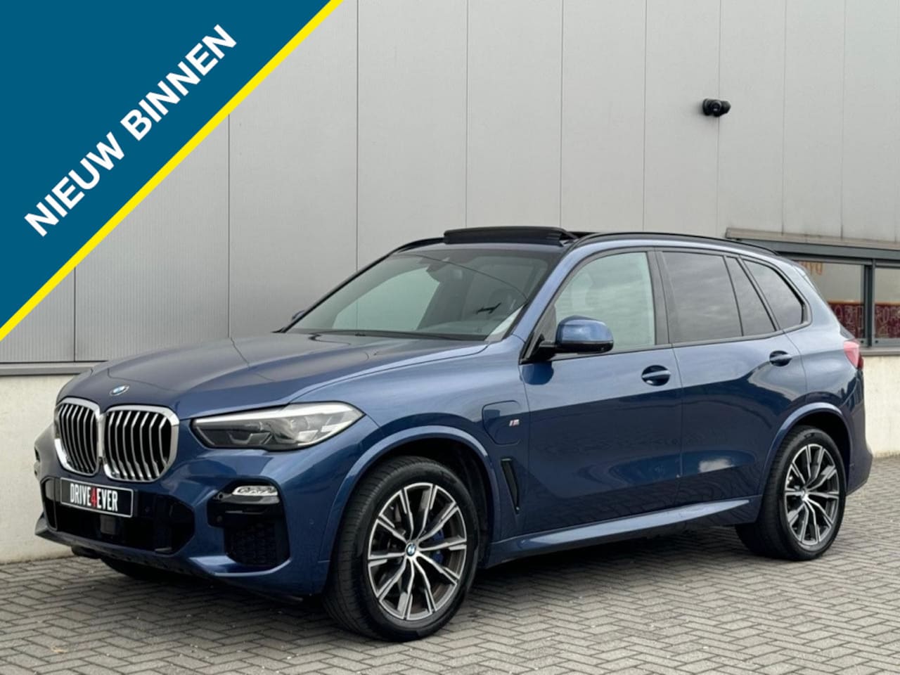 BMW X5 - xDrive45e M PACK 395pk PANO ECC 360 CAMERA LEDER SPORTVELGEN - AutoWereld.nl