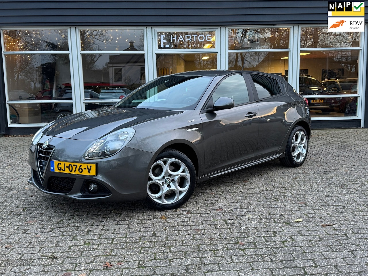 Alfa Romeo Giulietta - 1.4 T Sprint | Navi | Clima | Cruise | PDC | - AutoWereld.nl