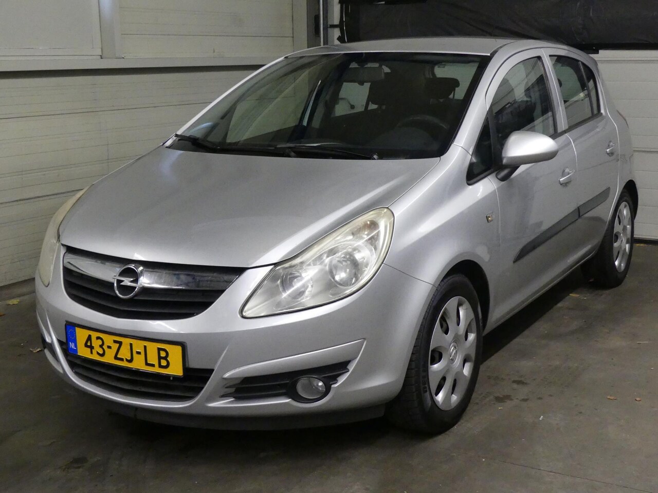 Opel Corsa - 1.2-16V Enjoy - Airco - 5deurs - Mooie auto! - AutoWereld.nl