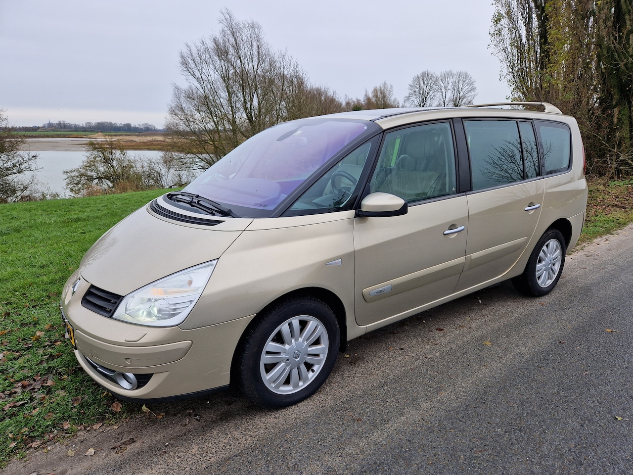 Renault Grand Espace - 2.0T Initiale LPG Youngtimer - AutoWereld.nl