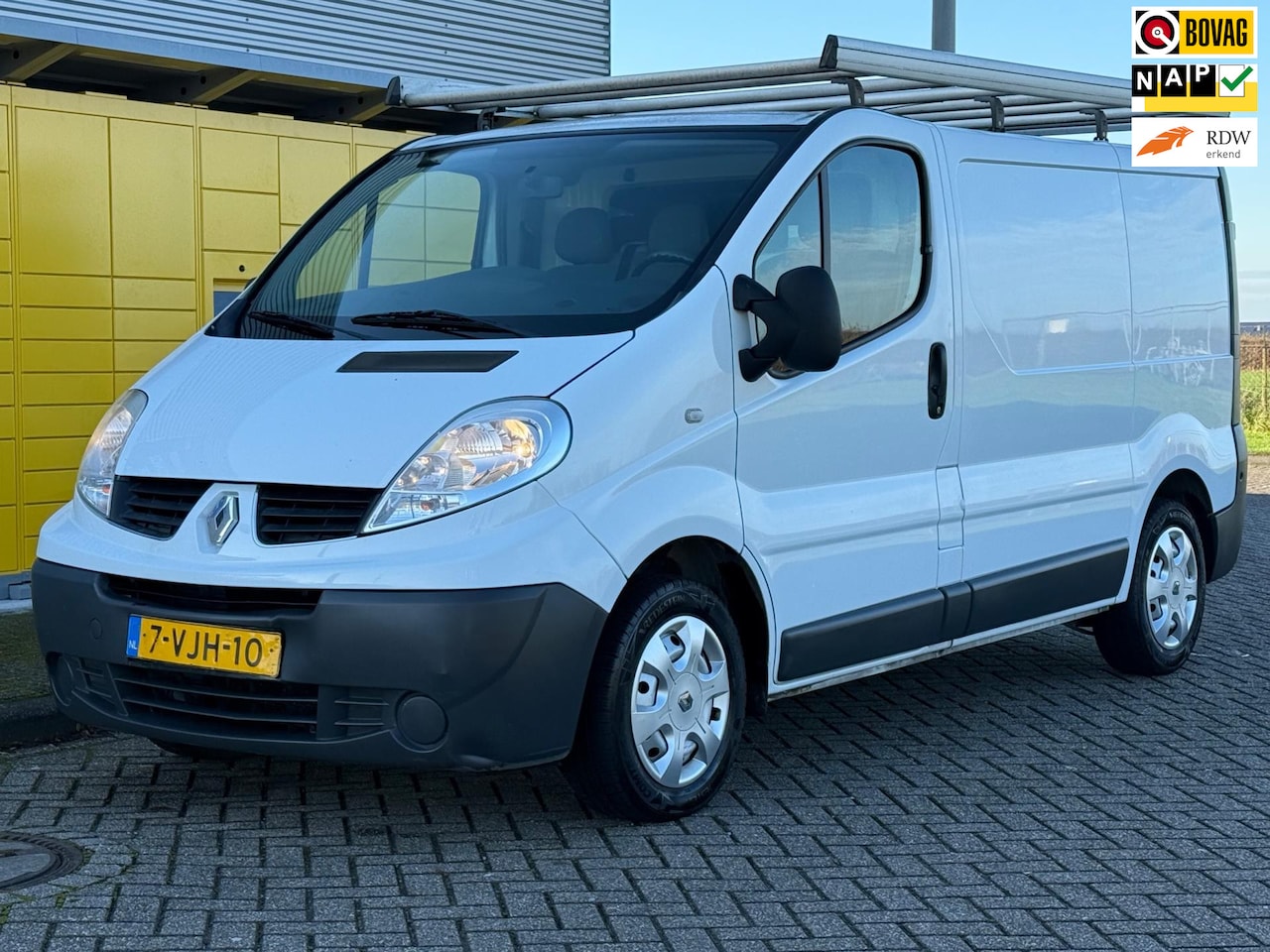 Renault Trafic - 2.0 dCi T27 L1H1 DC Générique BJ2010 3-Zits Imperial - AutoWereld.nl