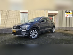 Volkswagen T-Roc - 1.5 150PK Style Business/CARPLAY/1e EIG/NL-AUTO