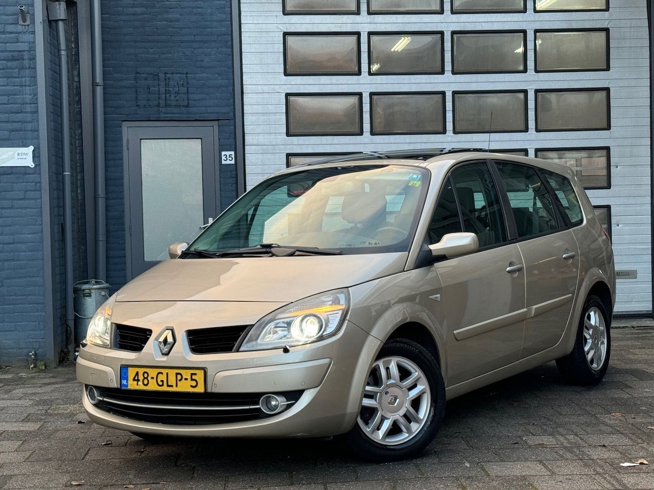 Renault Grand Scénic - 2.0-16V Tech Line | Clima | Pano | Automaat | Navi - AutoWereld.nl