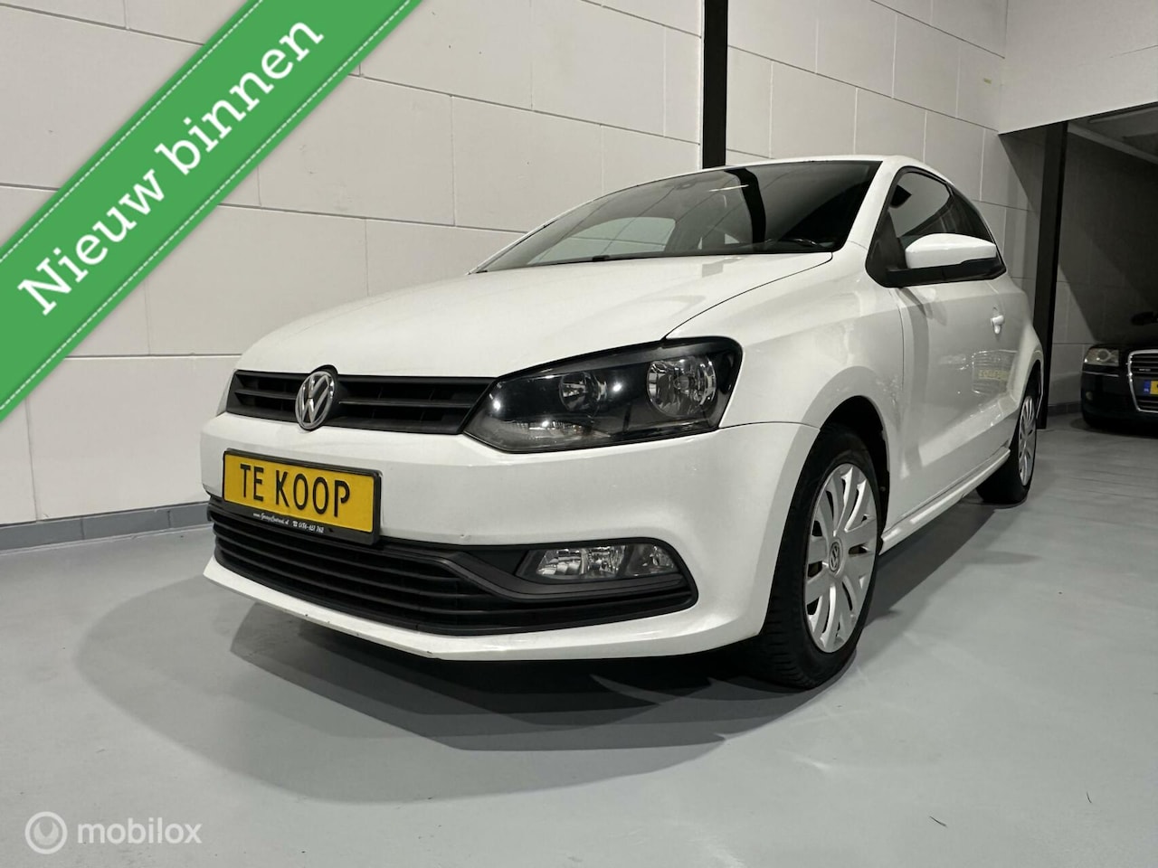 Volkswagen Polo - 1.0 First Edition*Cruise*Elekramen*Cv - AutoWereld.nl