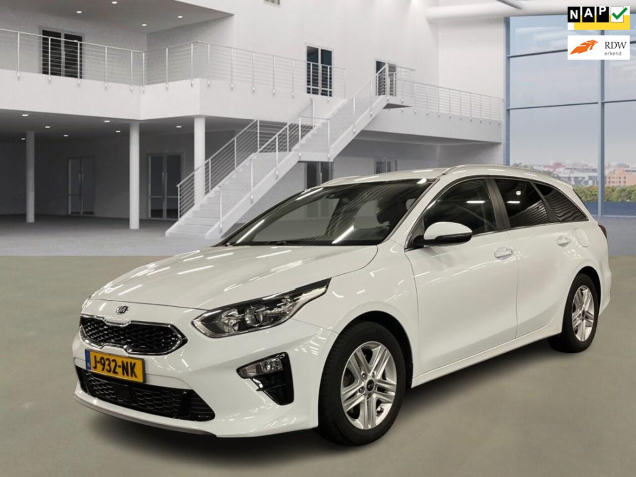 Kia Cee'd Sportswagon - Ceed 1.6 CRDi MHEV DynamicPlusLine EXPORT - AutoWereld.nl