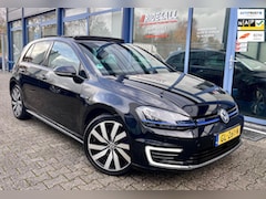 Volkswagen Golf - 1.4 TSI GTE/PANO/CAMERA/LEDER