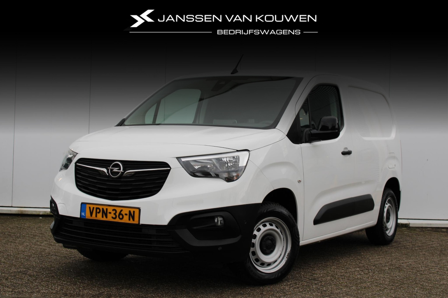 Opel Combo - 1.5D L1H1 Edition Navigatie / Parkeercamera / Climate Control - AutoWereld.nl