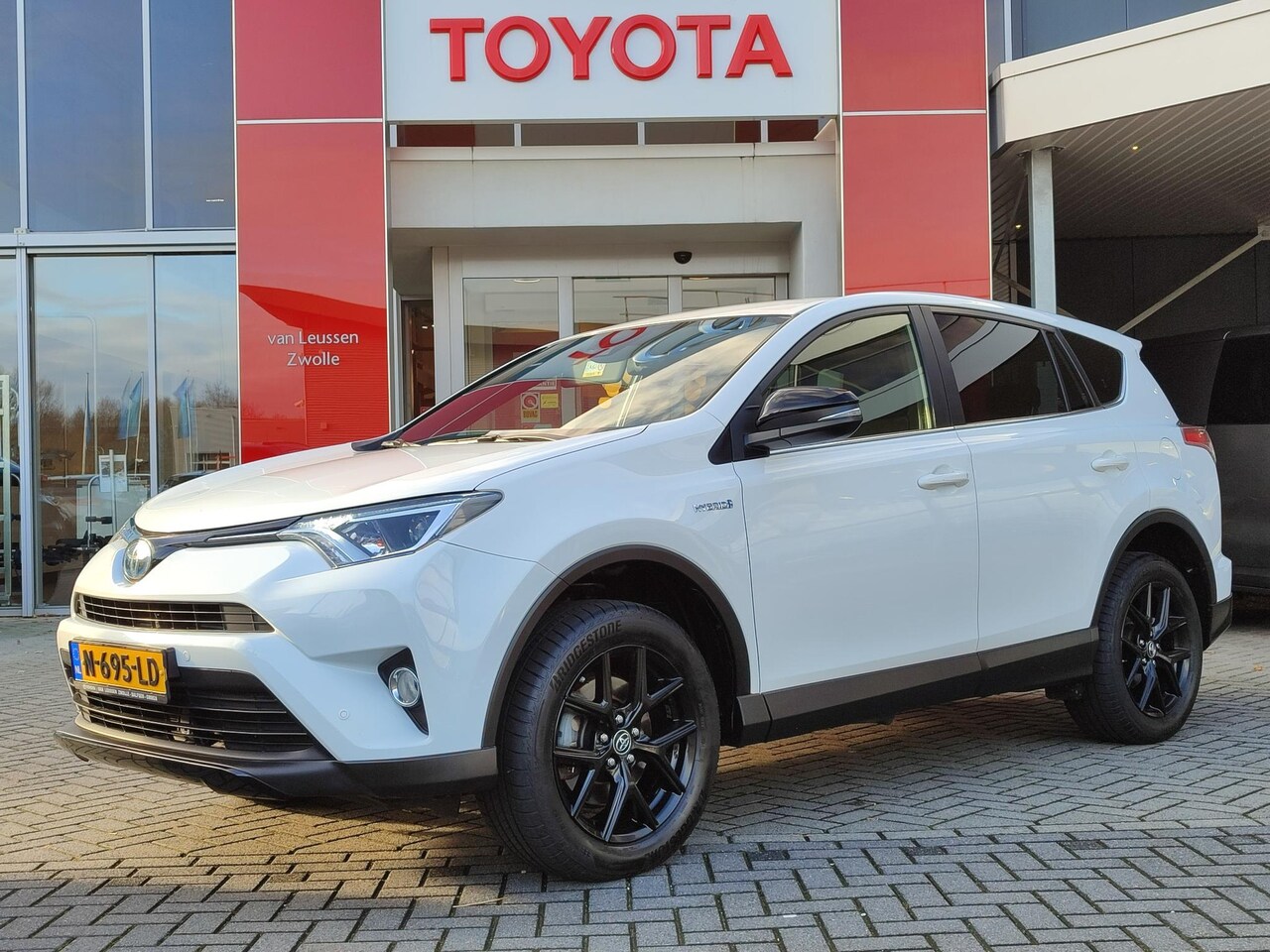 Toyota RAV4 - 2.5 Hybrid AWD Dynamic TREKHAAK 1650KG TREKGEW BEALOCK EL-ACHTERKLEP CRUISE LM-VELGEN CLIM - AutoWereld.nl