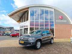 Volkswagen Tiguan - 1.4 TSI Comfort&Design, navigatie, trekhaak, pdc