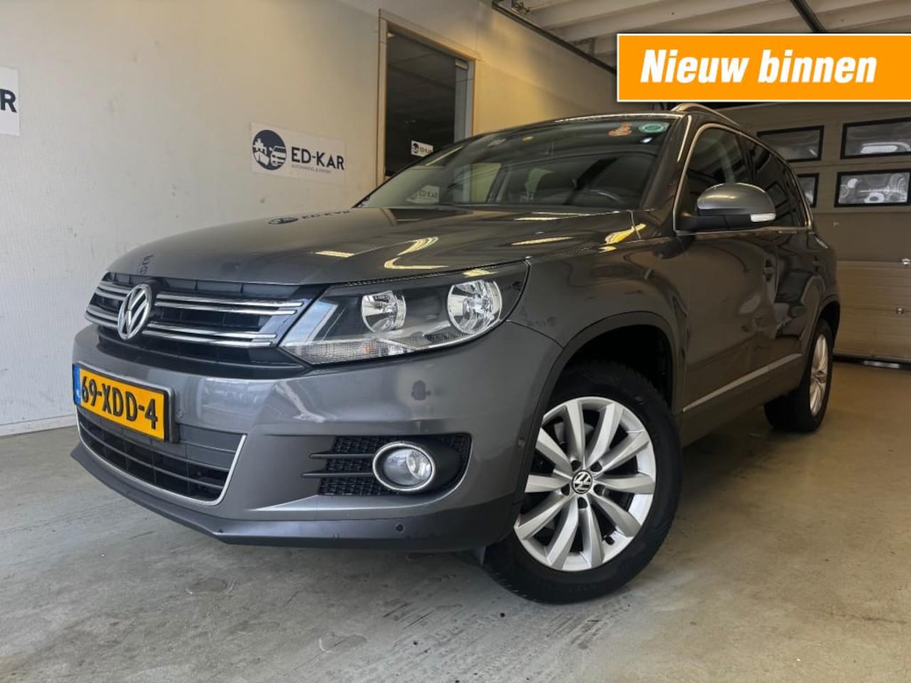 Volkswagen Tiguan - 1.4 TSI SportenStyle CLIMA 2DE EIG. NAP NL AUTO APK - AutoWereld.nl