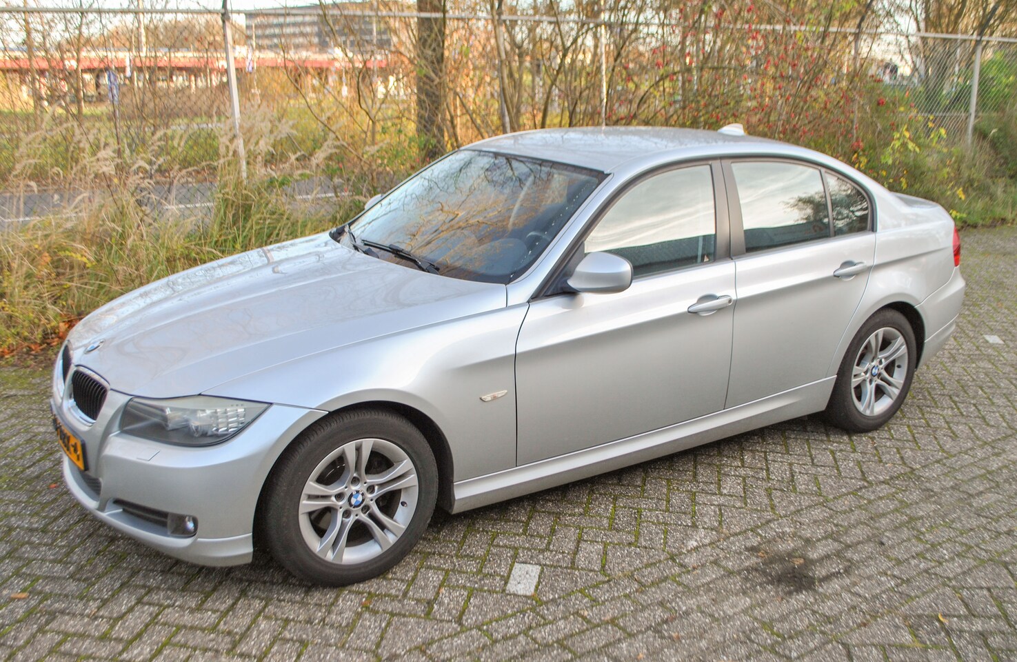 BMW 3-serie - 318i Business Line E90 Sedan Navi Xenon Volledige Historie - AutoWereld.nl