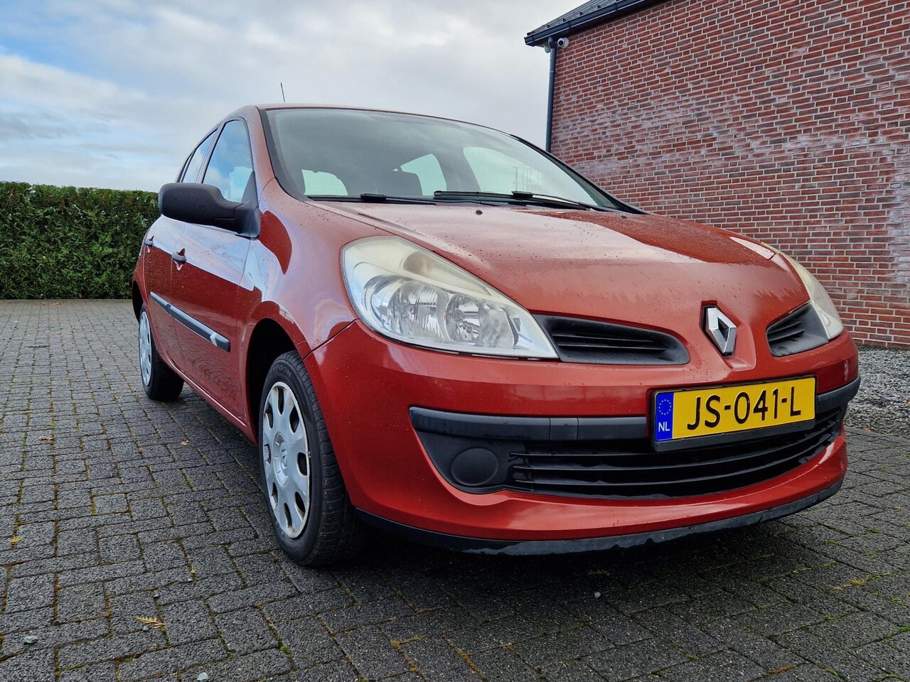 Renault Clio - 1.2-16V Authentique 1.2-16V Authentique - AutoWereld.nl