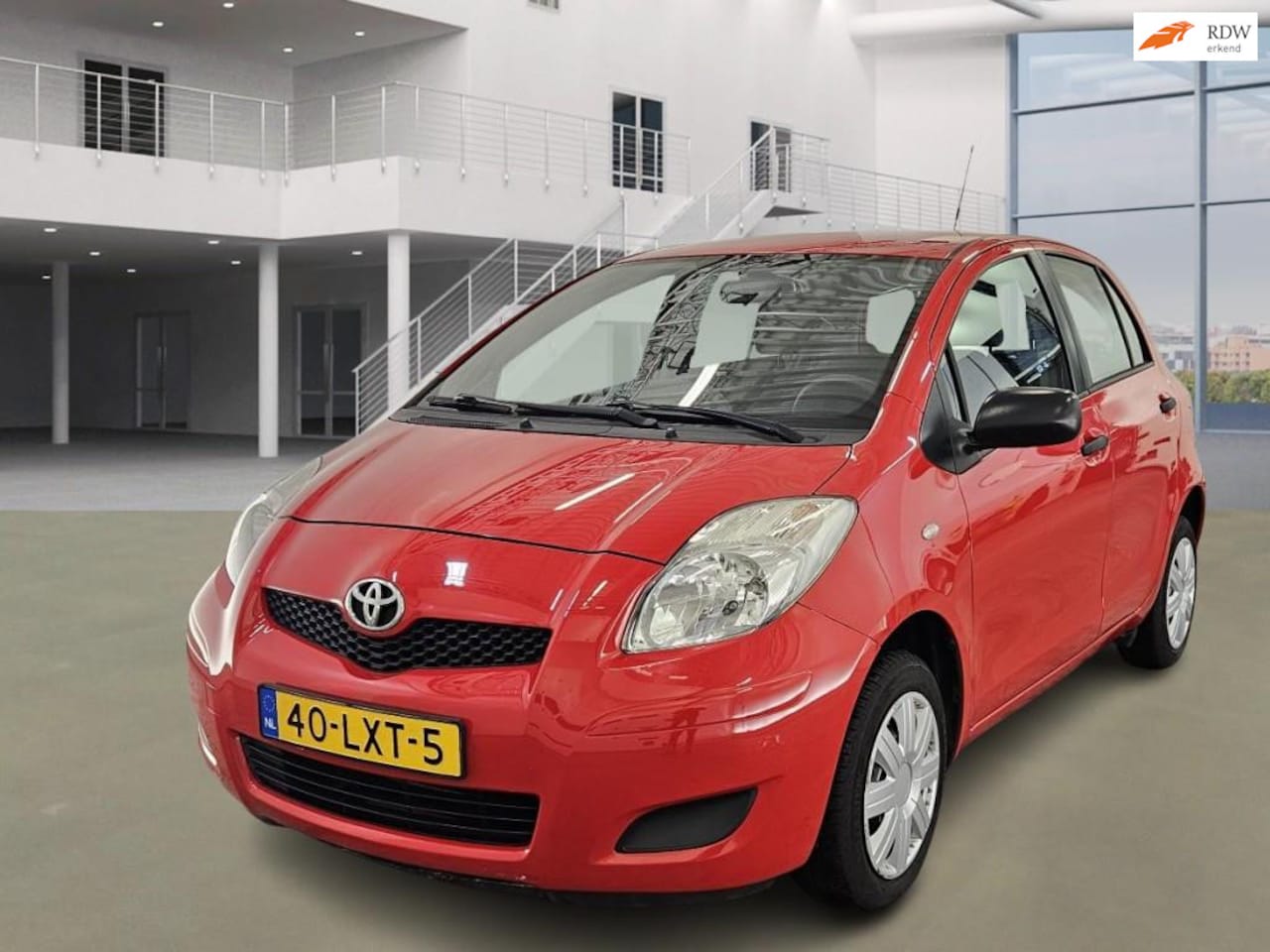 Toyota Yaris - 1.0 VVTi Acces AIRCO 2 X SLEUTELS ELEC.PAKET - AutoWereld.nl