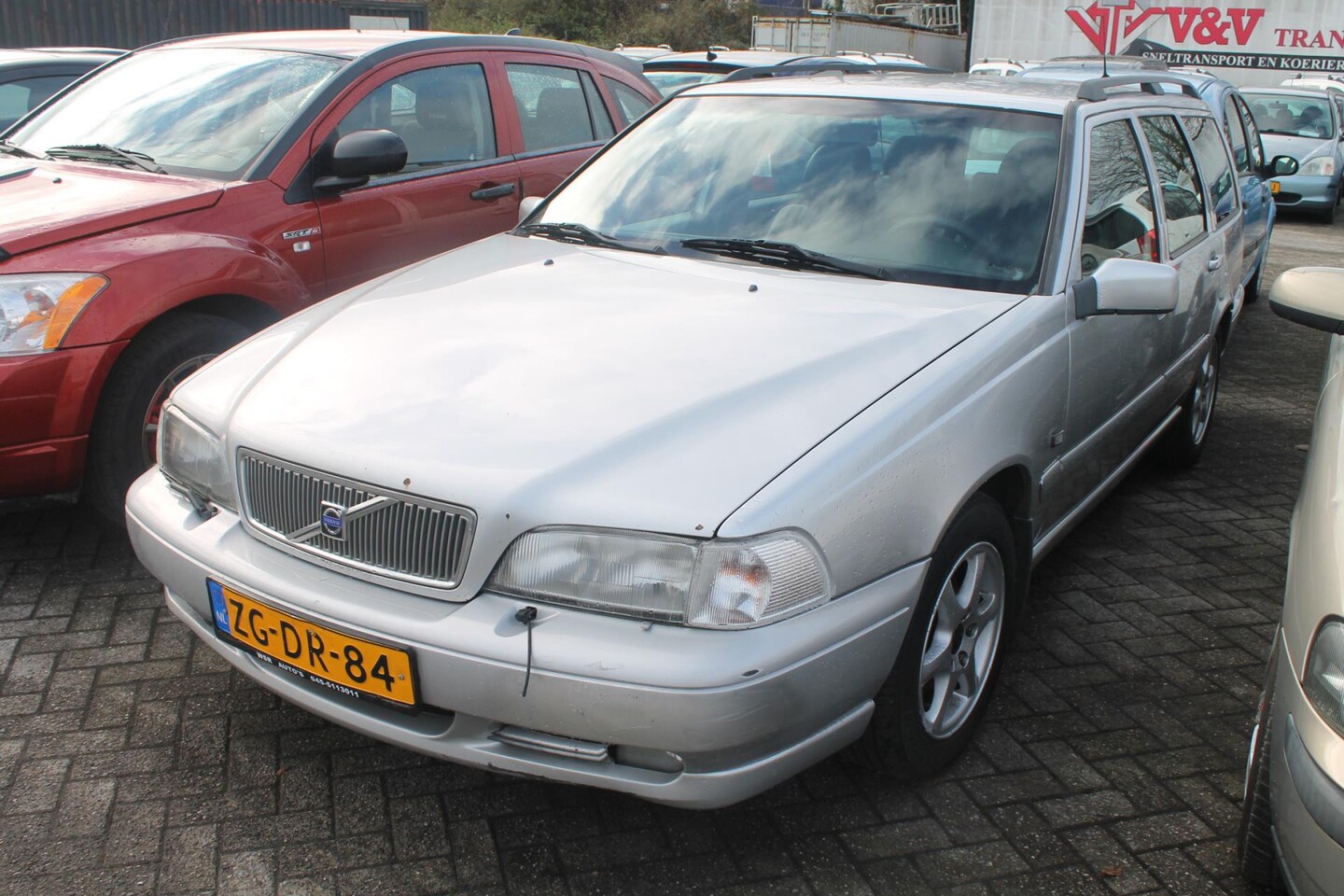 Volvo V70 - 2.5 Luxury-Line 2.5 Luxury-Line - AutoWereld.nl