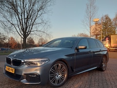 BMW 5-serie Touring - 520i High Executive Turbo - Nieuwe set Run Flat banden Nov'24 - Lage KM - Trekhaak afneembaar - premium select