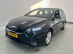 Kia Cee'd Sportswagon - Ceed 1.5 T-GDi DynamicLine NL AUTO | 6x in voorraad | TREKHAAK | CARPLAY |