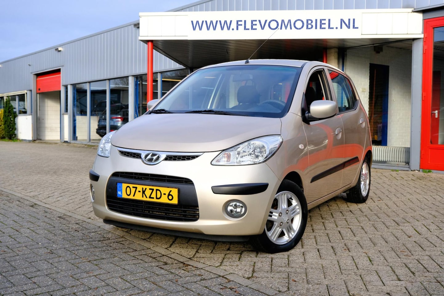 Hyundai i10 - 1.25i i-Catcher 5-drs Pano|Airco|LMV - AutoWereld.nl