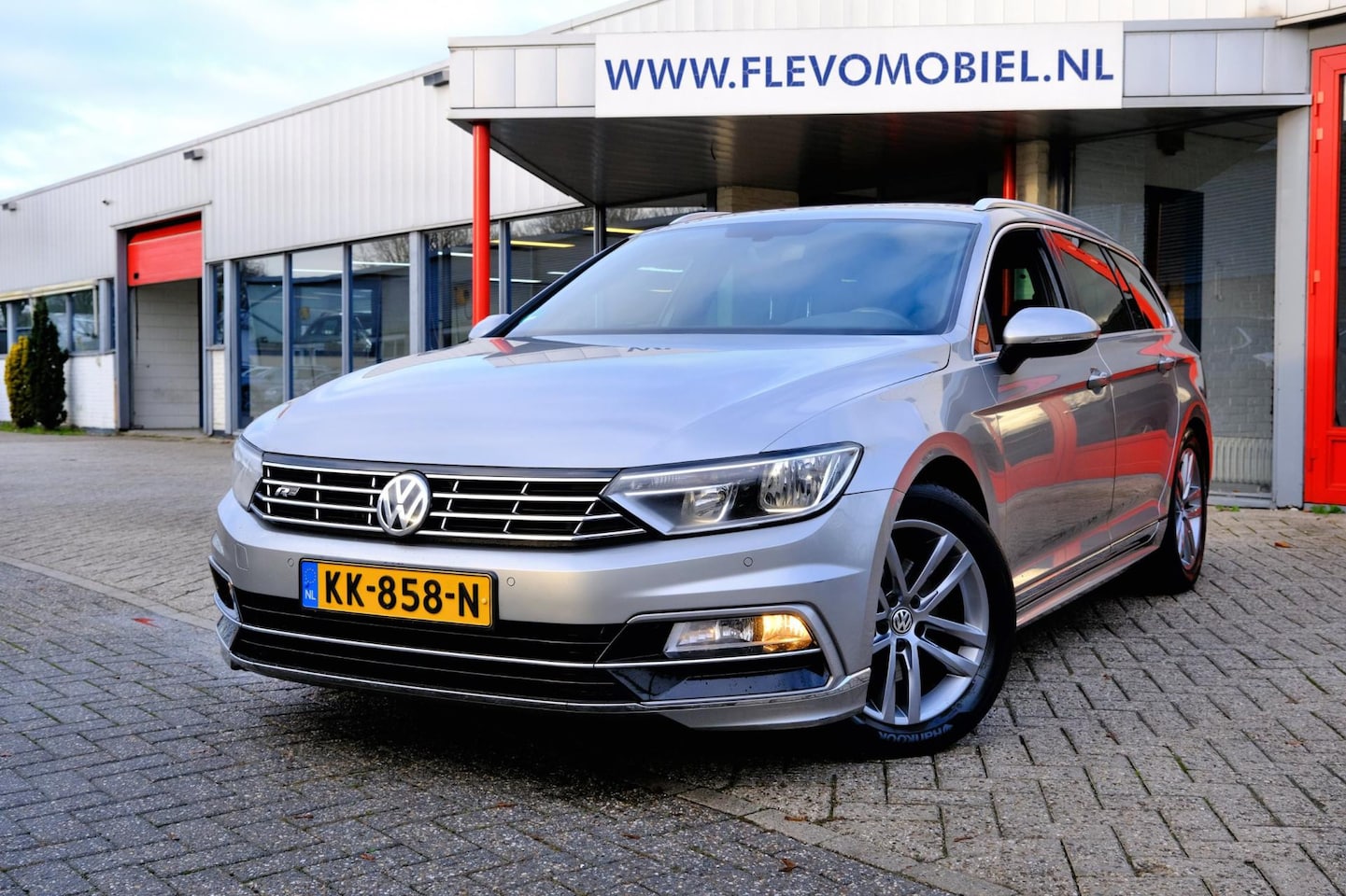 Volkswagen Passat Variant - 1.4 TSI ACT R Line Navi|Half Leder|Clima|PDC|LMV - AutoWereld.nl